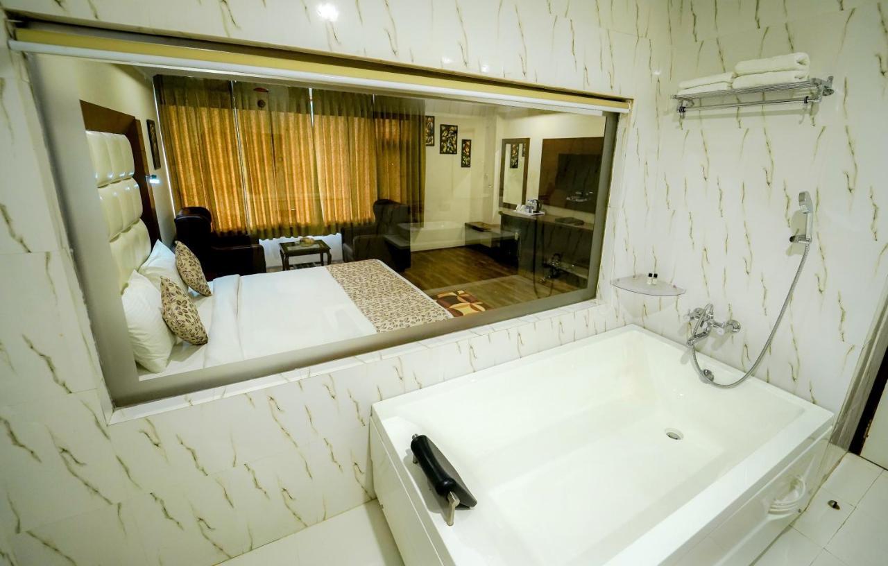 Regenta Place Green Leaf Manali- A Centrally Heated Resort エクステリア 写真